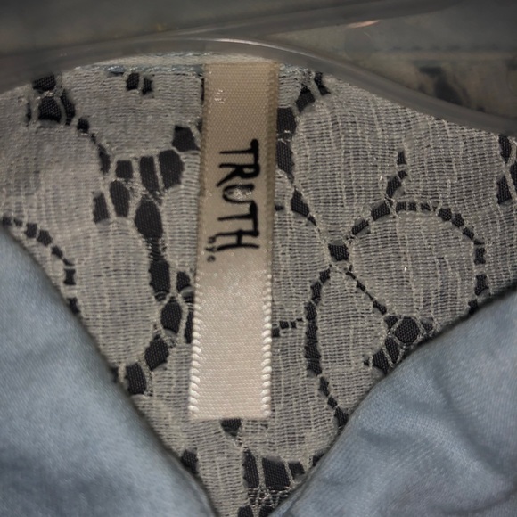 Cute denim shirt - Picture 1 of 5